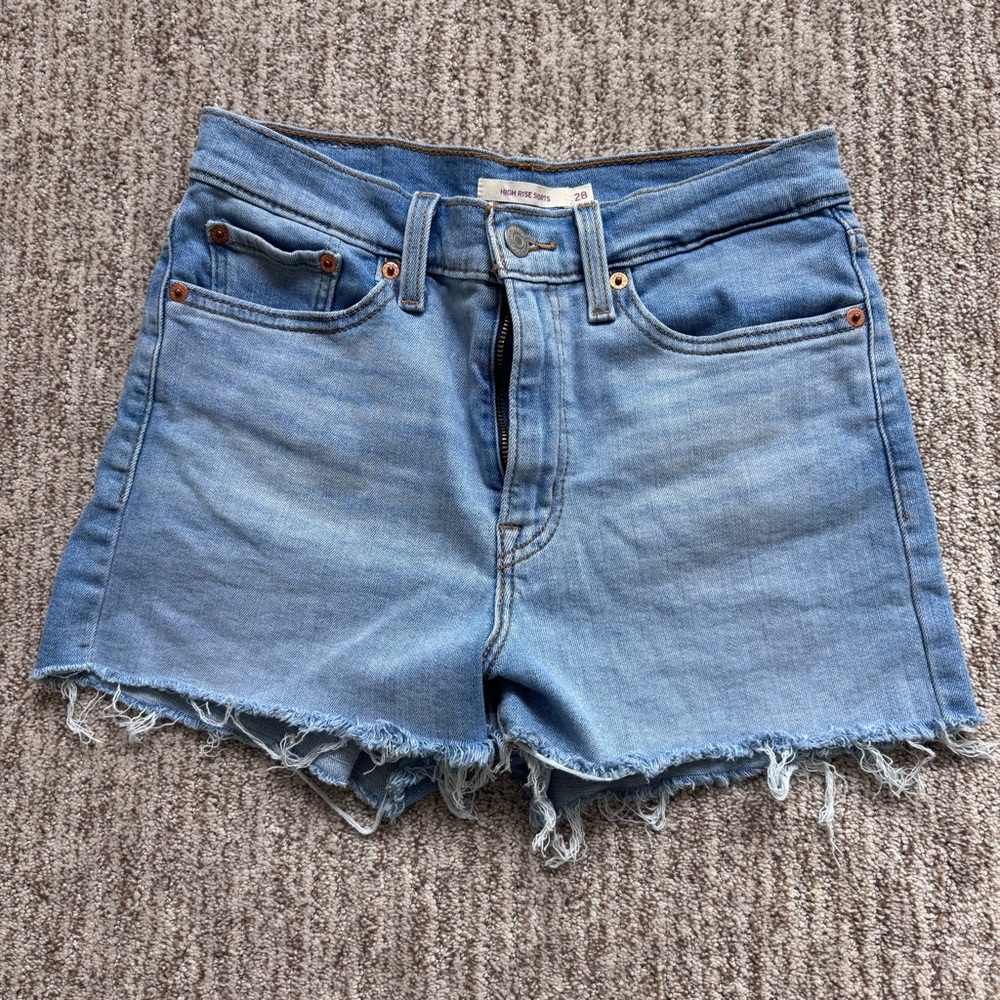 Levi’s High-rise shorts Size 28 Light blue EUC